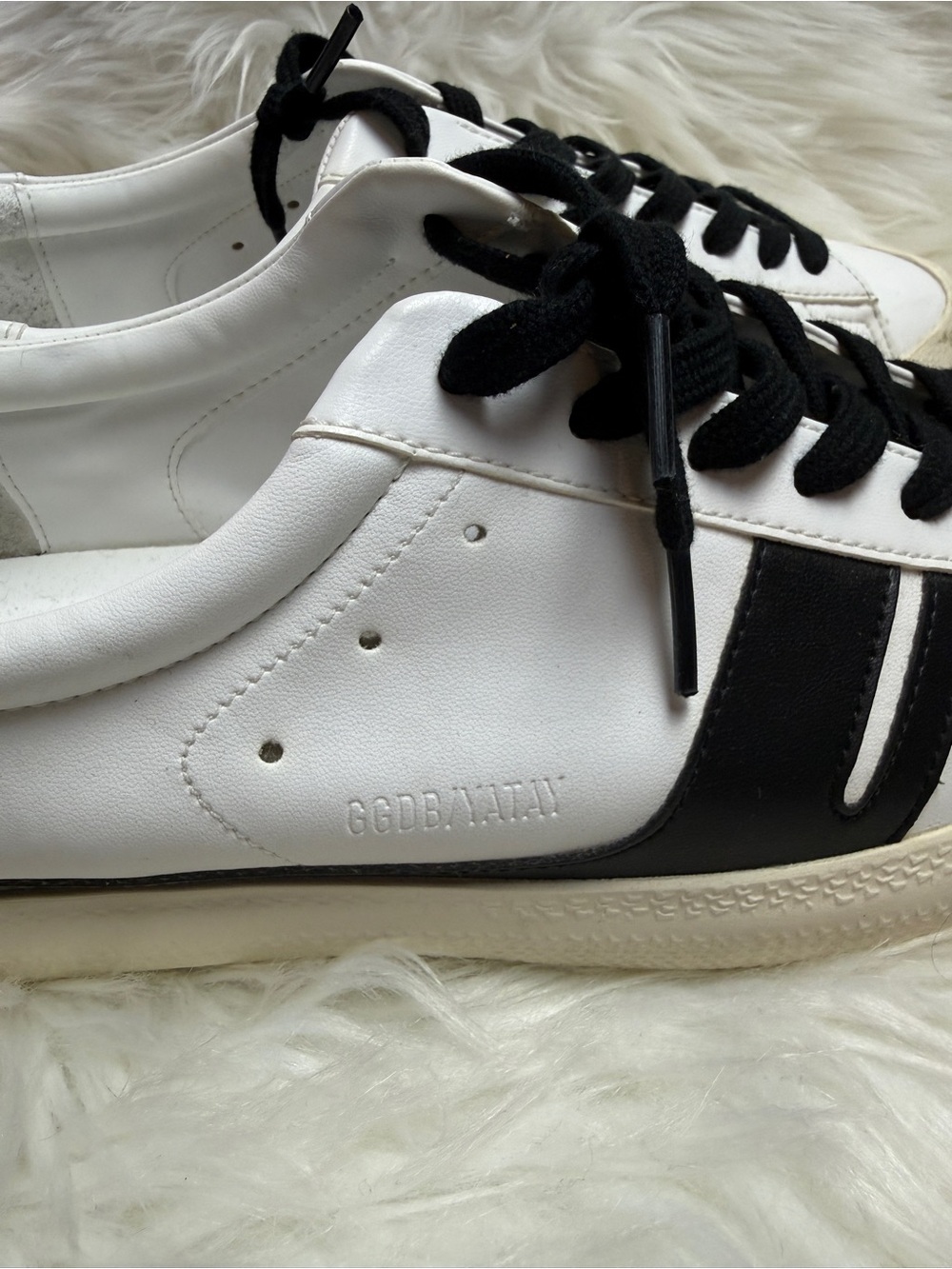 Golden Goose Yatay Model 1b sustainable sneakers with white bio-based upper - Picture 5 of 7